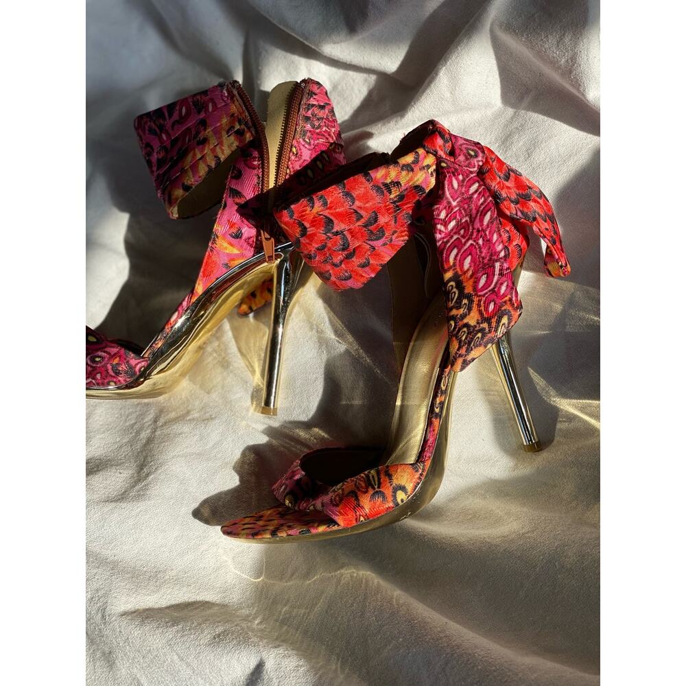 Shi by Journeys Peacock Heels, size 8.5 women's, hippie boho chic, unique shoes